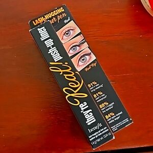 Benefit they're Real! Push-up liner